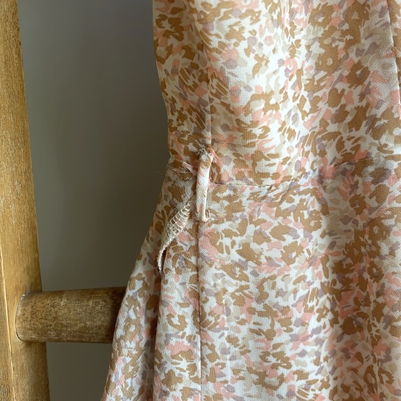 Wide Ruffle Short Floral Dress - Picture 9 of 9